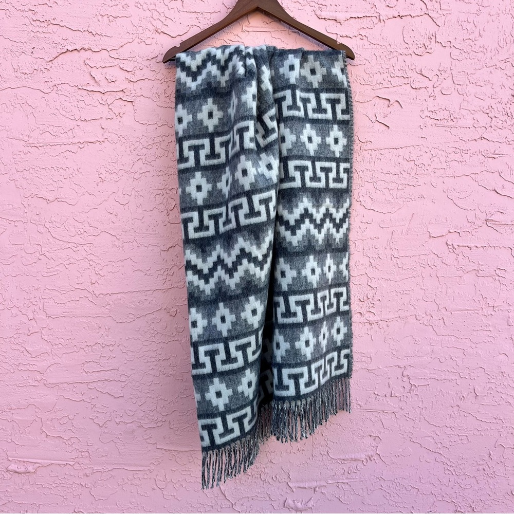 Tumi Throw Blanket Wool Alpaca Peruvian Gray Fringe Travel 64” X 53”